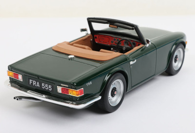 LS Collectibles Triumph TR6, British Racing Green, 1:18 scale - 3