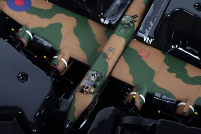 Corgi Aviation Archive Handley Page Halifax B.III - 6