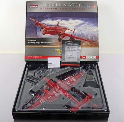Two Corgi Aviation Archive Military Models - 4