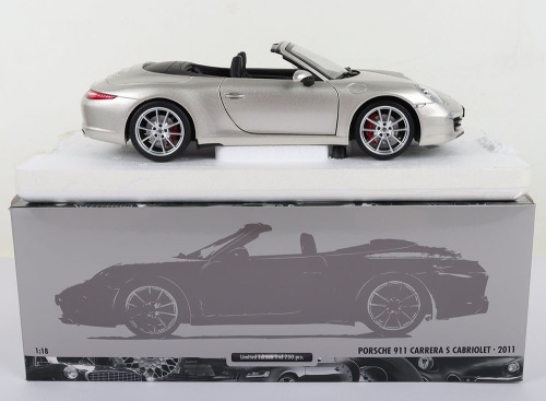Minichamps 1:18 Scale Porsche 911 Carrera S Cabriolet 2011