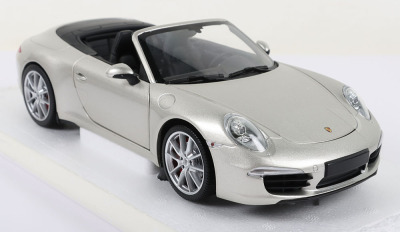 Minichamps 1:18 Scale Porsche 911 Carrera S Cabriolet 2011 - 2