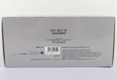 Minichamps 1:18 Scale Porsche 911 Carrera S Cabriolet 2011 - 4