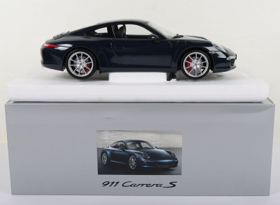 Pauls Model Art/Minichamps 1:18 scale Porsche 911 Carrera