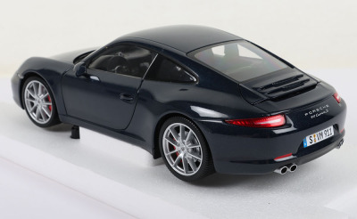 Pauls Model Art/Minichamps 1:18 scale Porsche 911 Carrera - 3