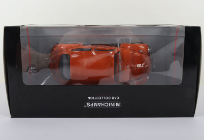 Minichamps Car Collection 1972 Volkswagen Beetle 1200 - 3
