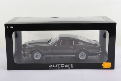 Autoart Millennium Aston Martin V8 Vantage 1985 model