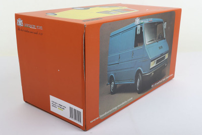 Laudoracing models Fiat 242 Van 1974 1:18 scale - 6