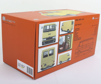 Laudoracing models Fiat 242 Van 1974 1:18 scale - 8