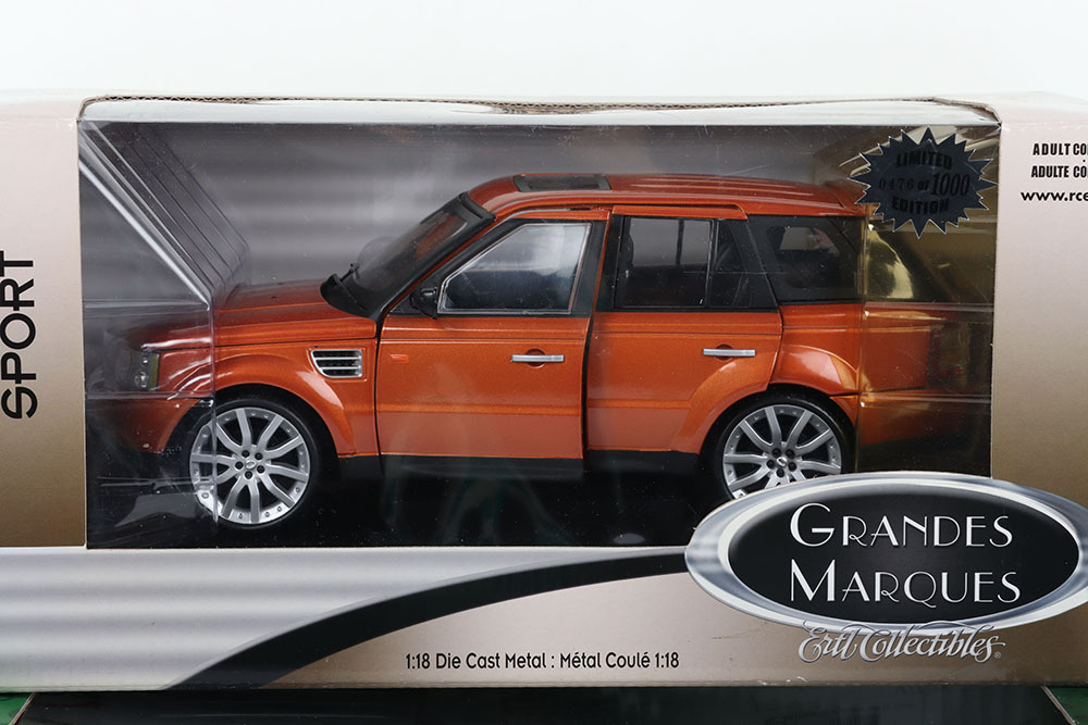 Two Boxed Ertl Collectibles Range Rover 1:18 Scale Models