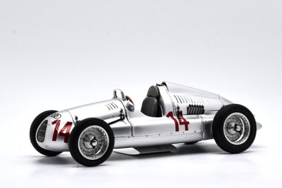 CMC 1:18 scale Model M-090 Auto Union Typ D 1938/39 Racing car