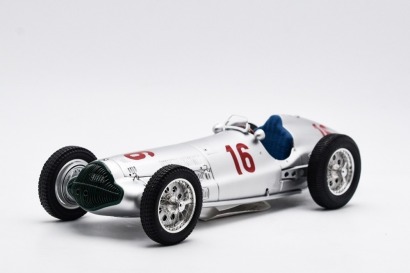 CMC 1:18 scale Model M-098 Mercedes Benz W154 Racing car