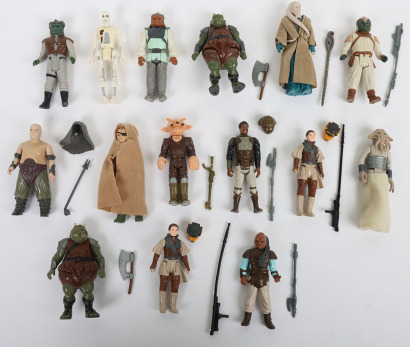 Fifteen Vintage Star Wars Return of the Jedi loose action figures Kenner,