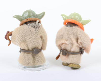 Two Vintage Star War Yoda Action Figures Variants. - 2