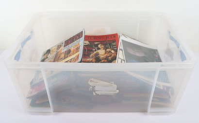 Quantity of Vintage Star Wars Magazines, Comics and Ephemera.