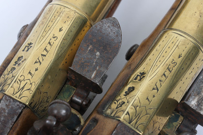 Rare pair of late-17th Century English Brass Barrel Flintlock Grenade Pistols by I .Yates - 9