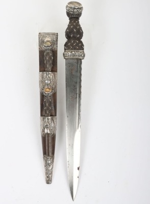 Early Victorian Scottish Highland dress dirk with hallmarked silver mounts - 2