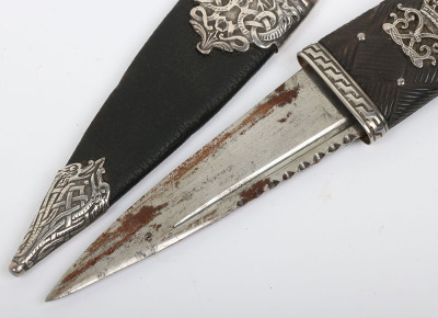 Hallmarked silver mounted Scottish officer&rsquo;s sgian-dubh of Princess Louise&rsquo;s Argyll and Sutherland Highlanders, marked for Edinburgh, 1914 - 5