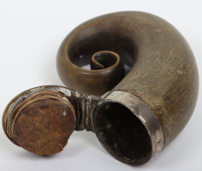 Silver mounted Scottish ram&rsquo;s horn snuff mull