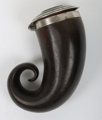 Victorian silver mounted Scottish ram&rsquo;s horn snuff mull