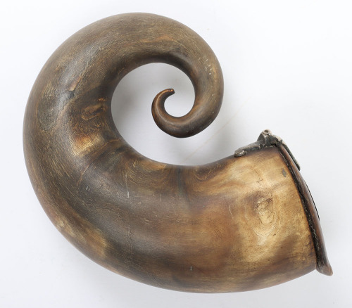 Victorian silver mounted Scottish ram&rsquo;s horn snuff mull