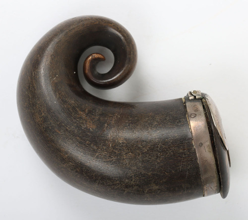 Victorian silver mounted Scottish ram&rsquo;s horn snuff mull