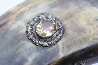 Victorian Scottish silver coloured metal mounted dress powder horn - 5
