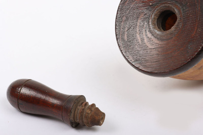 Gunner&rsquo;s cow horn powder horn - 9