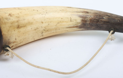 Gunner&rsquo;s cow horn powder horn, - 3