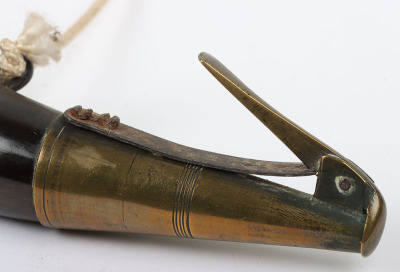 Gunner&rsquo;s cow horn powder horn, - 4