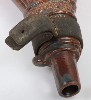 Large salt glazed Lambeth flask - 4