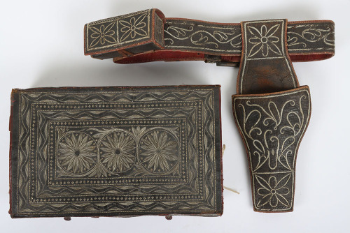 Unusual Mexican leather holster, belt and ammunition box all decorated en suite with porcupine quillwork