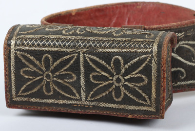 Unusual Mexican leather holster, belt and ammunition box all decorated en suite with porcupine quillwork - 6