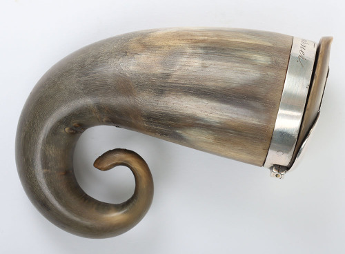 Victorian silver mounted Scottish ram&rsquo;s horn snuff mull