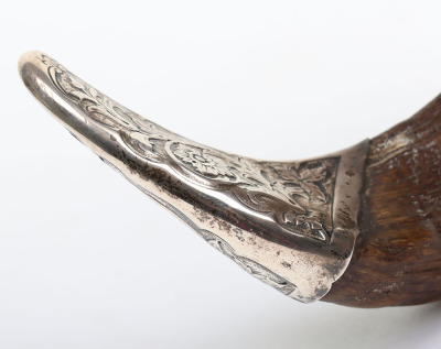 Late Victorian silver mounted ram&rsquo;s horn table snuff mull, - 4