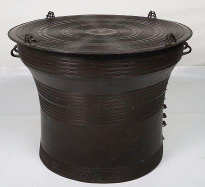 Large Shan bronze rain drum of conventional form