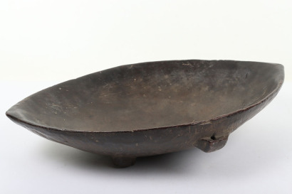 Oceanic carved wooden kasava bowl