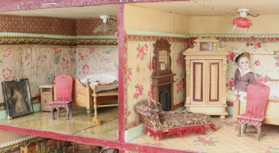 A good mid Victorian painted wooden English dolls house and contents, - 4
