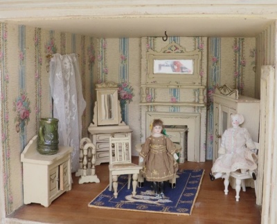 A large and impressive painted grey wooden dolls house and contents, English 1905, - 4