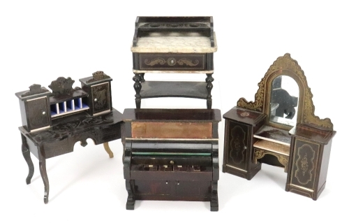 Four pieces of Waltershausen Dolls House furniture, 19th century,