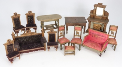 Selection of wooden Dolls House furniture, German late 19th century,