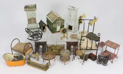 Selection of tin and soft metal Dolls House miniatures,