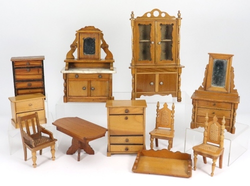 Collection of Schneegas Dolls House furniture, circa 1900,