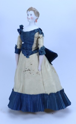 A good Parian-type shoulder head lady doll, German circa 1840,