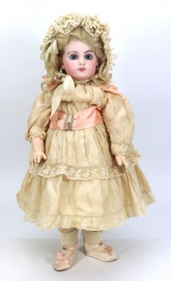 A good Emile Jumeau bisque head bebe doll, size 8, French circa 1890,