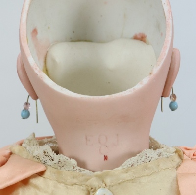 A good Emile Jumeau bisque head bebe doll, size 8, French circa 1890, - 4