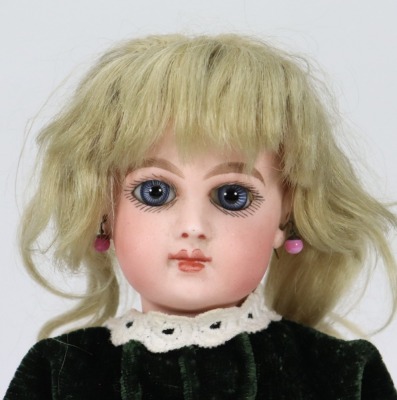 A rare small size 2 Emile Jumeau bisque head bebe doll, French circa 1890, - 2