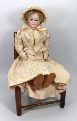 Alt, Beck & Gottschalck 698 bisque shoulder head doll, German circa 1890,
