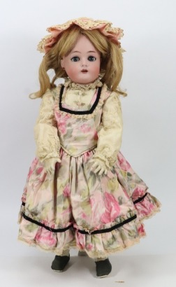 A Kammer & Reinhardt/S&H bisque head girl doll, German circa 1915,