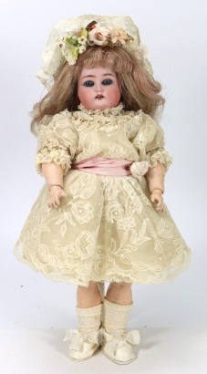A small Kammer & Reinhardt/S&H bisque head girl doll, German circa 1915,