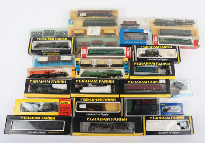 Collection of N gauge locomotives, coaches and wagons